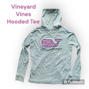 Women's Vineyard Vines Hooded tee, size small
